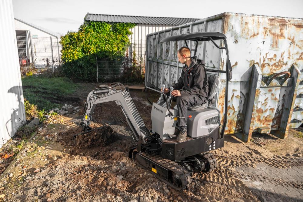 Minibagger „Bobmaster Pro“ – Diesel, 890 kg mit Knickarm + Schaufel-Set – Bild 2