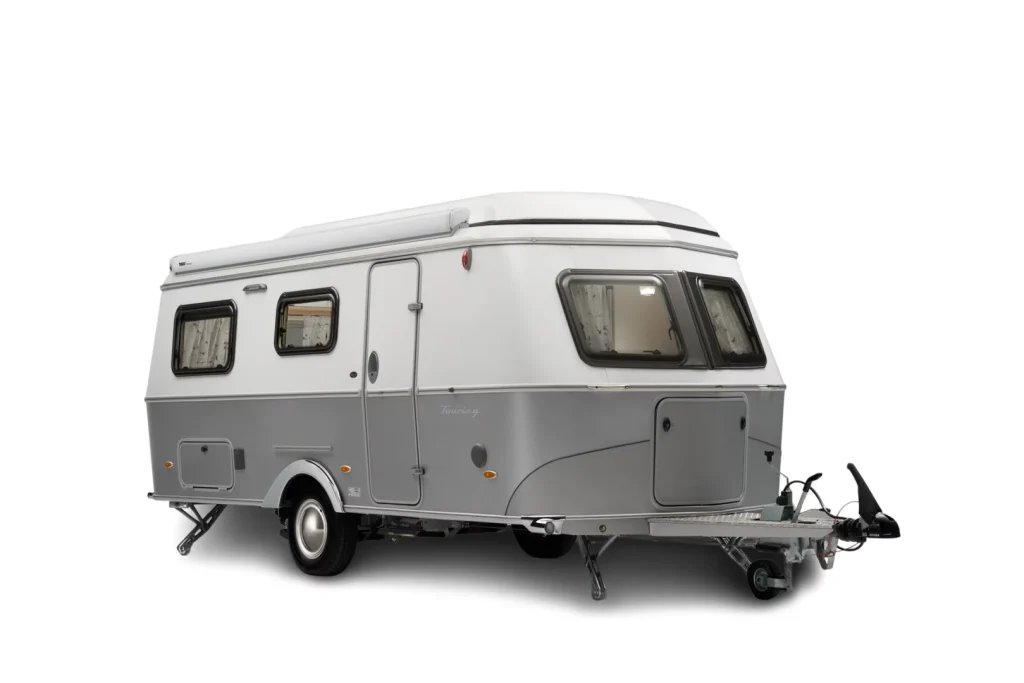 3_4_front_touring_642_bildschirm__96_dpi_freisteller-1.webp
